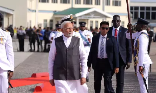 भारतीयों का सीना गर्व से चौड़ा: प्रधानमंत्री मोदी का हुआ जोरदार स्वागत, 38 मंत्री और 4 सांसद दिखे