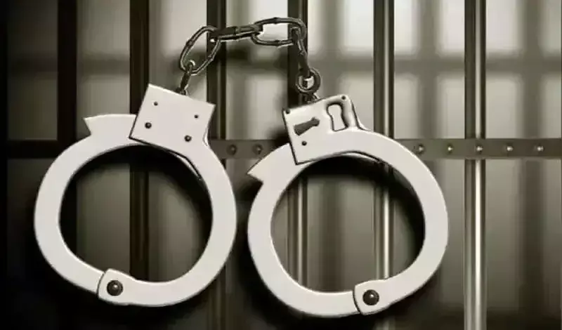 Manipur: कांगपोकपी में संदिग्ध हेरोइन के साथ दो गिरफ्तार Manipur: कांगपोकपी में संदिग्ध हेरोइन के साथ दो गिरफ्तार