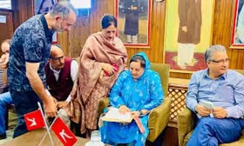 सकीना इटू ने नवा-ए-सुबहा में सार्वजनिक प्रतिनिधिमंडलों से मुलाकात की सकीना इटू ने नवा-ए-सुबहा में सार्वजनिक प्रतिनिधिमंडलों से मुलाकात की