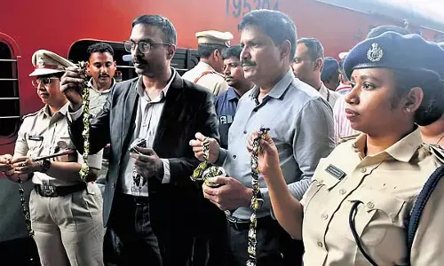 संयुक्त अभियान में गांजा चॉकलेट जब्त, Andhra में 29 वर्षीय व्यक्ति गिरफ्तार