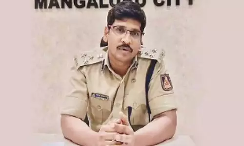 Karnataka: त्यौहारी सीजन में उल्लंघन रोकने के लिए पुलिस ने कदम उठाया Karnataka: त्यौहारी सीजन में उल्लंघन रोकने के लिए पुलिस ने कदम उठाया