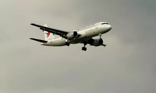 Iran ने घरेलू और अंतरराष्ट्रीय उड़ानों के लिए हवाई क्षेत्र फिर से खोला