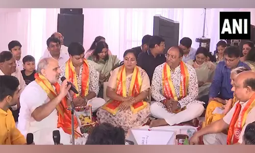 CM गुप्ता ने कैंप कार्यालय के उद्घाटन पर हवन में हिस्सा लिया