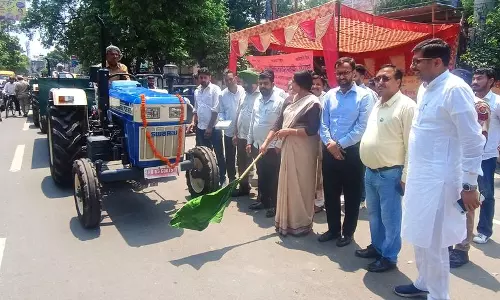 Yamunanagar , जगाधरी में कूड़ा उठाने के लिए नगर निगम ने 15 नए ट्रैक्टर-ट्रेलर खरीदे Yamunanagar , जगाधरी में कूड़ा उठाने के लिए नगर निगम ने 15 नए ट्रैक्टर-ट्रेलर खरीदे