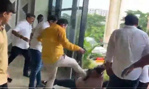 राज्य की अपील के बावजूद ओएएस अधिकारियों का ‘काम बंद’ जारी राज्य की अपील के बावजूद ओएएस अधिकारियों का ‘काम बंद’ जारी