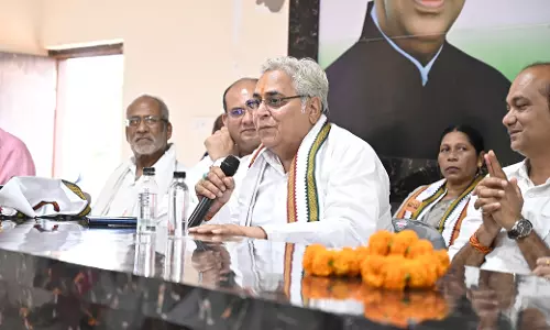 बालोद पहुंचे कांग्रेस के वरिष्ठ नेता अरुण वोरा