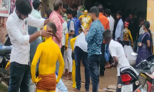 Lakshmeshwar: मुहर्रम त्यौहार के लिए बाघ पोशाक का चलन जोरों पर Lakshmeshwar: मुहर्रम त्यौहार के लिए बाघ पोशाक का चलन जोरों पर