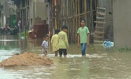 Sundargarh जिले में भारी बारिश से अचानक आई बाढ़ से दो लोगों की मौत