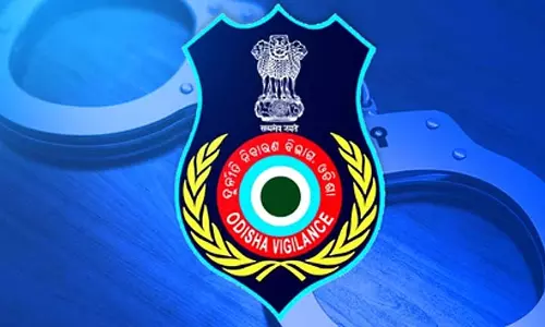 Odisha: करोड़ों की संपत्ति वाले इंजीनियर पर विजिलेंस का छापा Odisha: करोड़ों की संपत्ति वाले इंजीनियर पर विजिलेंस का छापा