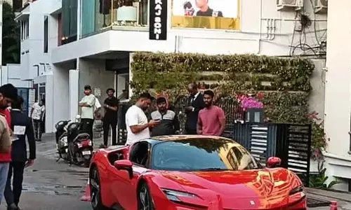 Bengaluru : RTO की बड़ी कार्रवाई, लक्ज़री फरारी पर चला कानून का डंडा