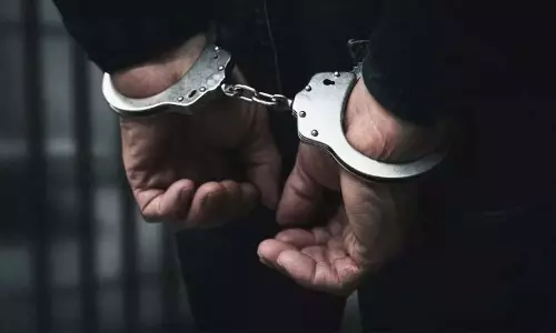बीमा के लिए फर्जी दस्तावेज तैयार करने वाले वकील समेत पांच लोगों पर केस दर्ज, तीन गिरफ्तार