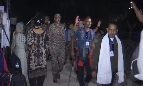 अमरनाथ यात्रा: Pahalgam से श्रद्धालुओं का दूसरा जत्था रवाना, इंतजामों की सराहना