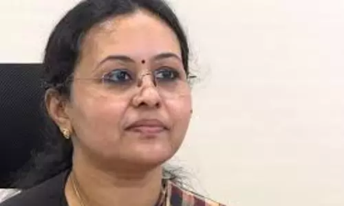 कोट्टायम अस्पताल में दुर्घटना में वीना जॉर्ज की मौत पर विपक्ष ने मांगा इस्तीफा कोट्टायम अस्पताल में दुर्घटना में वीना जॉर्ज की मौत पर विपक्ष ने मांगा इस्तीफा