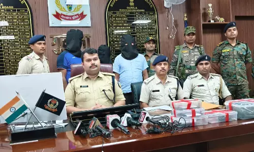 Gumla: व्यक्ति को मारी गोली, तीन आरोपी गिरफ्तार Gumla: व्यक्ति को मारी गोली, तीन आरोपी गिरफ्तार