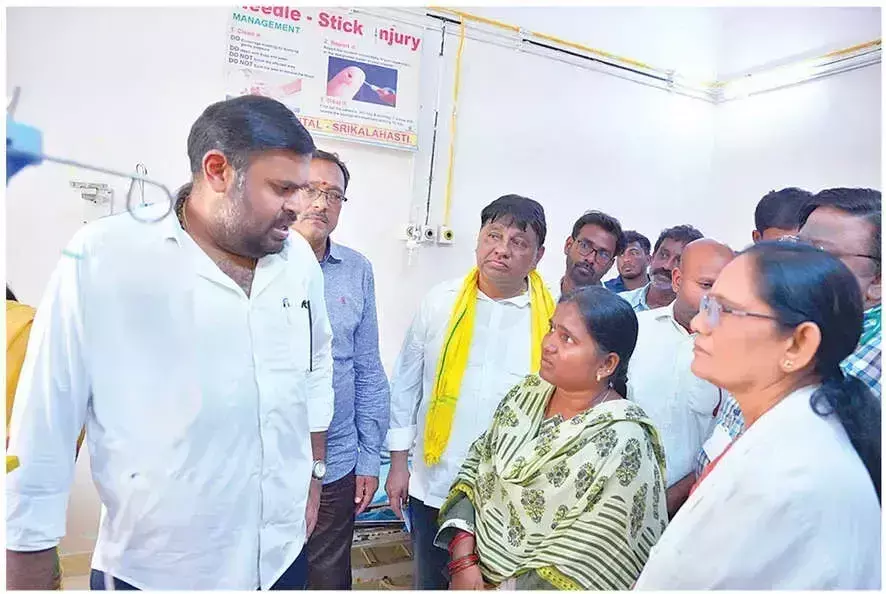 Andhra: श्रीकालहस्ती गर्ल्स हॉस्टल में भोजन में मिलावट से 3 छात्राएं बीमार