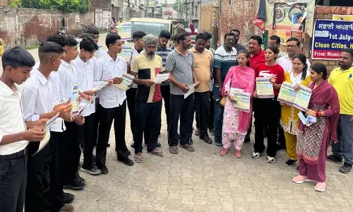 Ludhiana: प्रतिबंधित प्लास्टिक का उपयोग न करने और आदर्श अपशिष्ट प्रबंधन प्रणाली अपनाने की शपथ ली Ludhiana: प्रतिबंधित प्लास्टिक का उपयोग न करने और आदर्श अपशिष्ट प्रबंधन प्रणाली अपनाने की शपथ ली