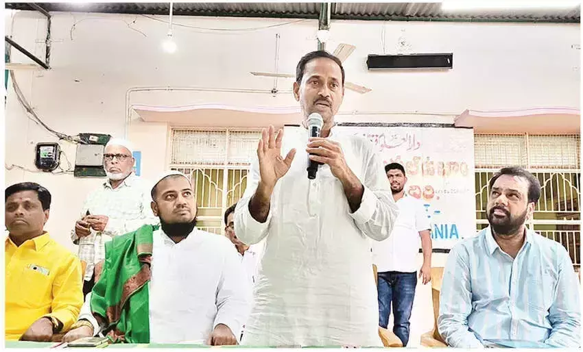 कादिरी MLA ने मुसलमानों के लिए TDP की कल्याणकारी पहलों पर प्रकाश डाला कादिरी MLA ने मुसलमानों के लिए TDP की कल्याणकारी पहलों पर प्रकाश डाला