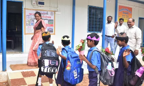 बंद पड़ी स्कूल में लौटी रौनक, नियद नेल्लानार योजना से शिक्षा को मिला नया संबल बंद पड़ी स्कूल में लौटी रौनक, नियद नेल्लानार योजना से शिक्षा को मिला नया संबल
