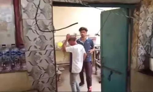 UP में गोपाल नाम से रहने पर ढाबा कर्मचारी पर हमला UP में गोपाल नाम से रहने पर ढाबा कर्मचारी पर हमला