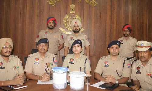 Ludhiana: मादक पदार्थ तस्करों के अंतरजिला गिरोह का भंडाफोड़, 2 गिरफ्तार Ludhiana: मादक पदार्थ तस्करों के अंतरजिला गिरोह का भंडाफोड़, 2 गिरफ्तार