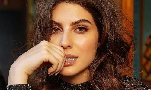 Elnaz Norouzi : मिली नई दोस्त – अंशुला कपूर, साथ में बनाई पहली रील Elnaz Norouzi : मिली नई दोस्त – अंशुला कपूर, साथ में बनाई पहली रील