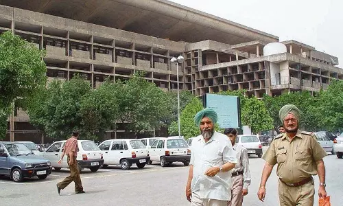 HC ने IPS अधिकारी को ‘नियोजित निकाह’ की गहन जांच का आदेश दिया