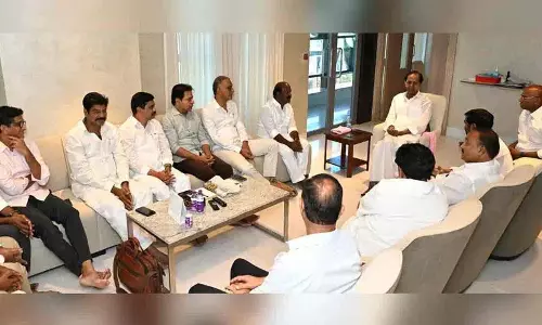 KCR ने राज्य के हालात की जानकारी ली