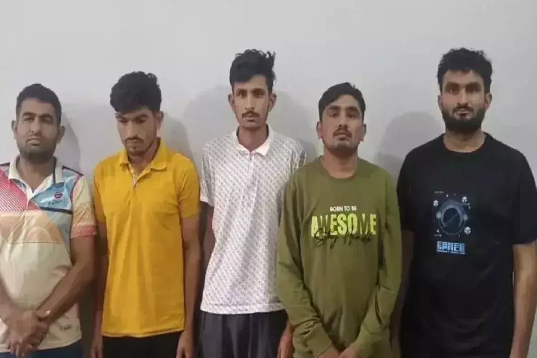 Meerut: GST घोटाले में STF की कार्रवाई, गैंग दबोचा