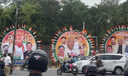 Y. Sathish Reddy ने पूछा कि क्या तेलंगाना में बीआरएस या कांग्रेस के पास भी कोई संविधान है?