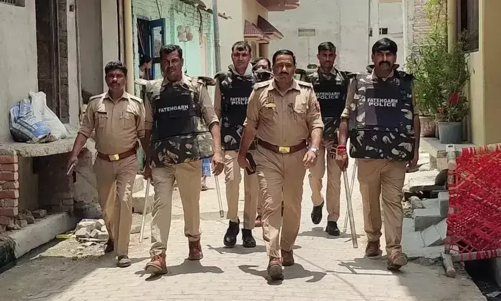 Farrukhabad: ताजिया जुलूस से पहले पुलिस सतर्क, अमन की अपील Farrukhabad: ताजिया जुलूस से पहले पुलिस सतर्क, अमन की अपील