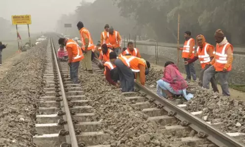 Assam के दीमा हसाओ में भूस्खलन से रेल सेवाएं रुकी