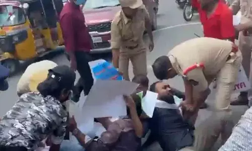 नौकरी कैलेंडर के लिए बेरोजगारों का आंदोलन.. सचिवालय में भारी ट्रैफिक जाम