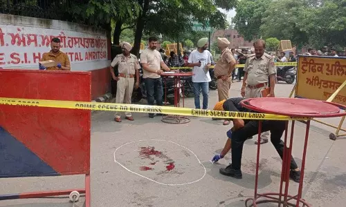 Majitha Road पर पिता ने दिनदहाड़े बेटे की गोली मारकर हत्या कर दी