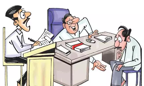 अयोग्य लोगों को नौकरी!.. अल्पसंख्यक गुरुकुल पदों को भरने में रेवंत रेड्डी सरकार का प्रबंधन अयोग्य लोगों को नौकरी!.. अल्पसंख्यक गुरुकुल पदों को भरने में रेवंत रेड्डी सरकार का प्रबंधन