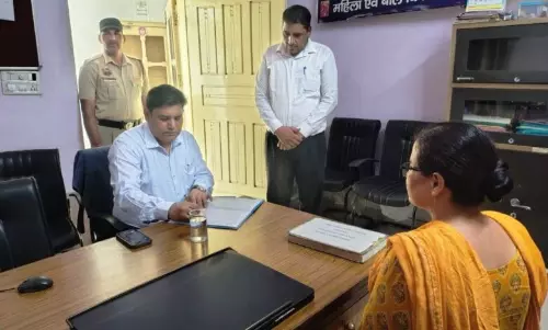 Bhiwani: सखी वन स्टॉप सेंटर पहुंचे सीजेएम पवन कुमार