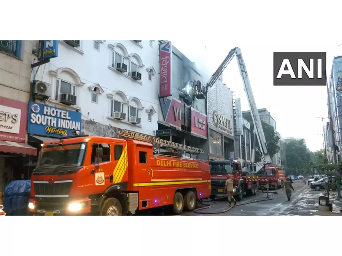 Karol Bagh की व्यावसायिक इमारत में आग लगने से एक व्यक्ति की मौत Karol Bagh की व्यावसायिक इमारत में आग लगने से एक व्यक्ति की मौत