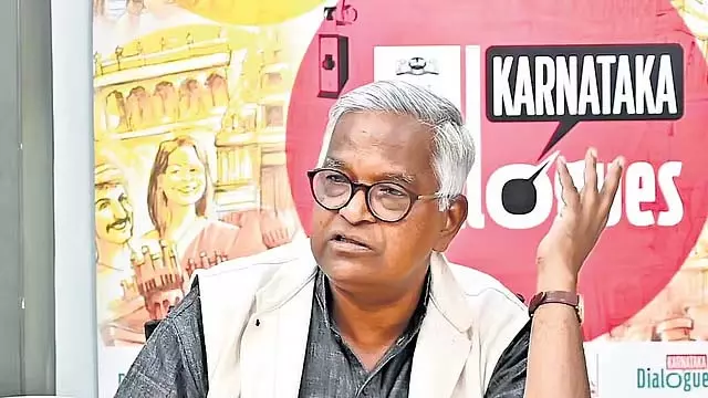 राज्य सरकार 4,134 स्कूलों में अंग्रेजी माध्यम शुरू करने जा रही है: KDA ने आपत्ति जताई राज्य सरकार 4,134 स्कूलों में अंग्रेजी माध्यम शुरू करने जा रही है: KDA ने आपत्ति जताई