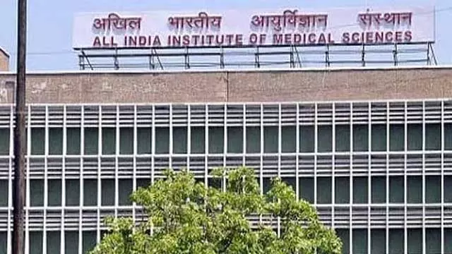 यूपी में खून में ज़हरीली धातुएं मिलने पर NGT ने AIIMS को फटकार लगाई, स्वास्थ्य जांच के आदेश यूपी में खून में ज़हरीली धातुएं मिलने पर NGT ने AIIMS को फटकार लगाई, स्वास्थ्य जांच के आदेश