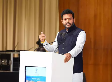 भारत में हर घंटे 60 अतिरिक्त उड़ानें जुड़ी और हर 40 दिन में एक नया हवाई अड्डा बना : नागरिक उड्डयन मंत्री भारत में हर घंटे 60 अतिरिक्त उड़ानें जुड़ी और हर 40 दिन में एक नया हवाई अड्डा बना : नागरिक उड्डयन मंत्री