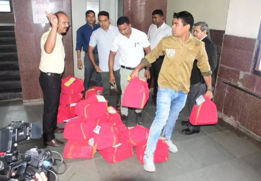 EOW ने शराब घोटाले का चालान कोर्ट में किया पेश EOW ने शराब घोटाले का चालान कोर्ट में किया पेश