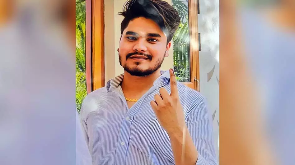 मेगा मार्ट में जलने वाला UPSC स्टूडेंट निकला, लगी थी आग मेगा मार्ट में जलने वाला UPSC स्टूडेंट निकला, लगी थी आग