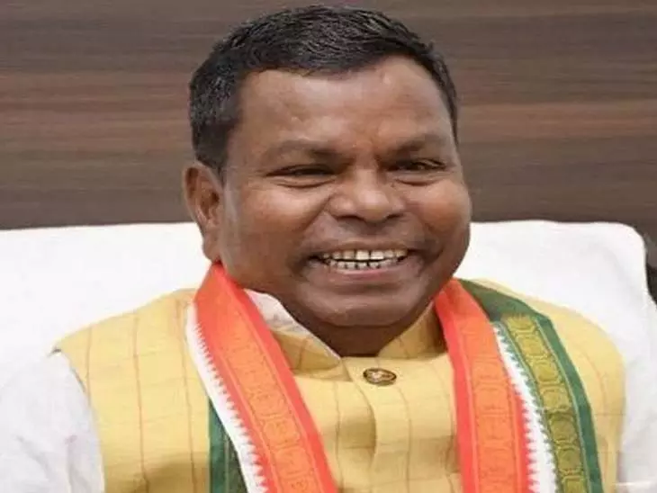 गृहमंत्री बोले, कवासी लखमा अनपढ़ नहीं गृहमंत्री बोले, कवासी लखमा अनपढ़ नहीं