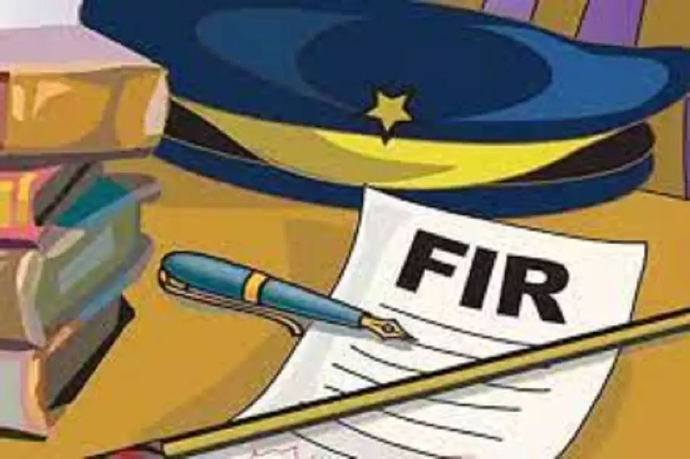 Farrukhabad: माफिया अनुपम दुबे के भाइयों पर भी FIR, कुल 6 आरोपी Farrukhabad: माफिया अनुपम दुबे के भाइयों पर भी FIR, कुल 6 आरोपी