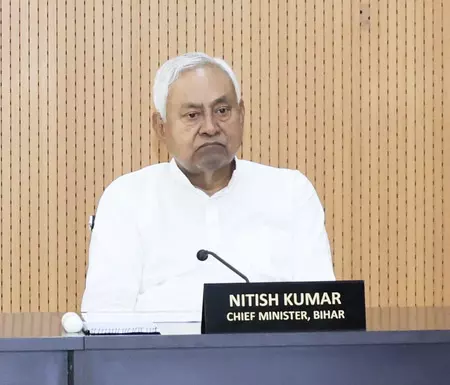 सीएम नीतीश ने कानून व्यवस्था को लेकर उच्चस्तरीय समीक्षा बैठक की, अपराधियों के खिलाफ सख्त कार्रवाई के निर्देश सीएम नीतीश ने कानून व्यवस्था को लेकर उच्चस्तरीय समीक्षा बैठक की, अपराधियों के खिलाफ सख्त कार्रवाई के निर्देश
