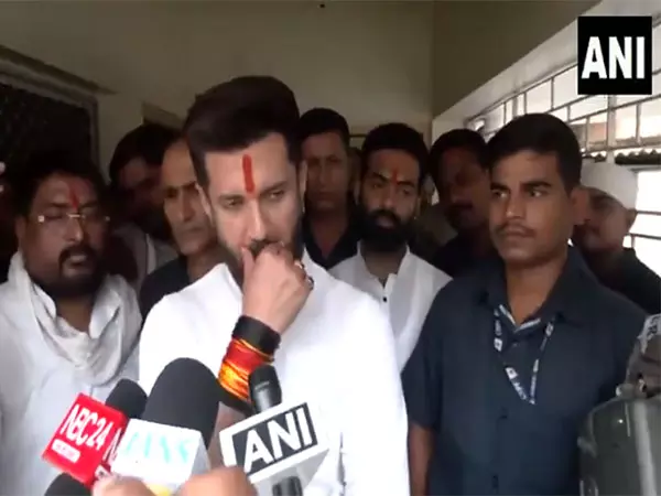 केंद्रीय मंत्री Chirag Paswan ने मतदाता सूची संशोधन का बचाव किया, इसे स्वच्छीकरण बताया केंद्रीय मंत्री Chirag Paswan ने मतदाता सूची संशोधन का बचाव किया, इसे स्वच्छीकरण बताया
