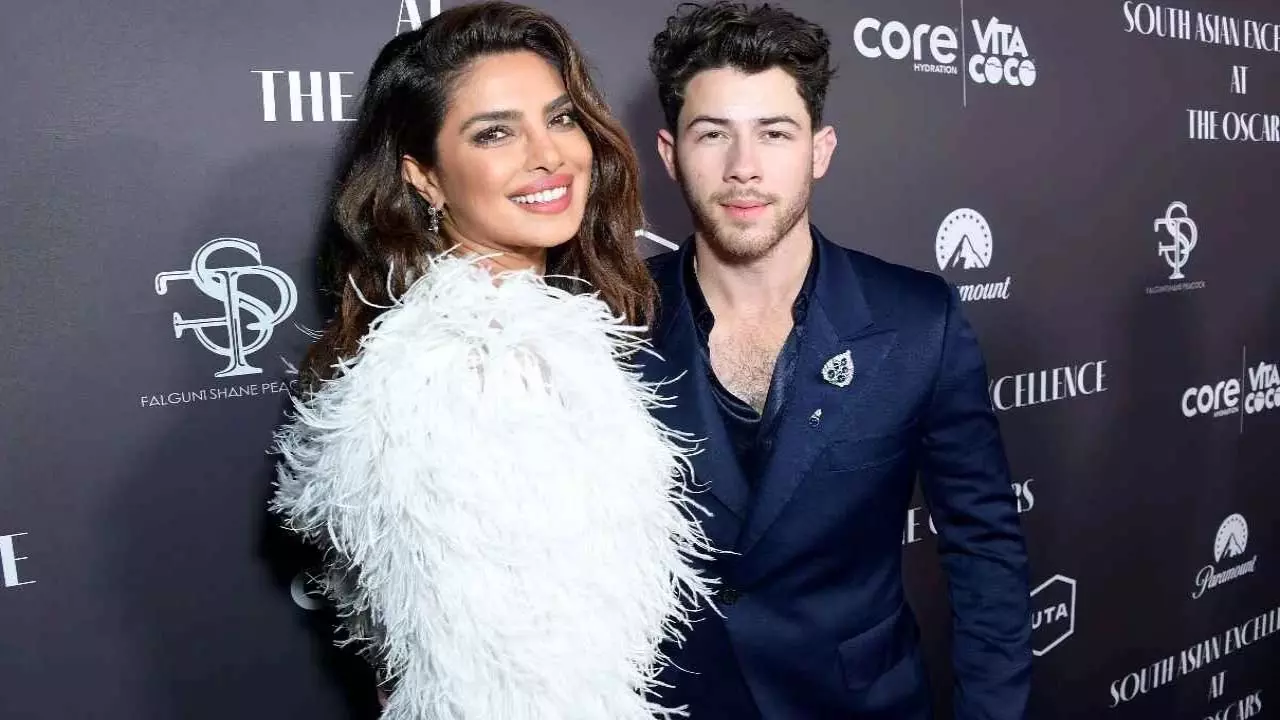Priyanka Chopra हर हफ़्ते निक जोनास और मालती मैरी के साथ क्या करती हैं? Priyanka Chopra हर हफ़्ते निक जोनास और मालती मैरी के साथ क्या करती हैं?