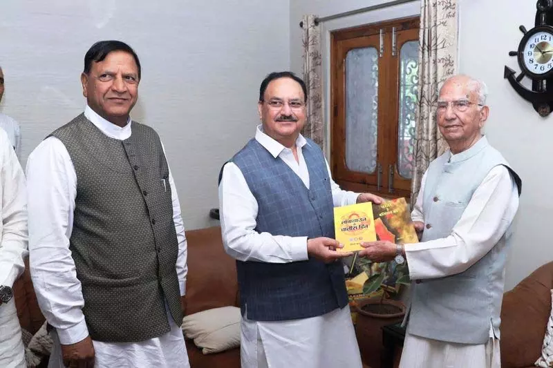 मन में एकता, नड्डा ने पूर्व मुख्यमंत्रियों धूमल, Shanta Kumar से मुलाकात की मन में एकता, नड्डा ने पूर्व मुख्यमंत्रियों धूमल, Shanta Kumar से मुलाकात की
