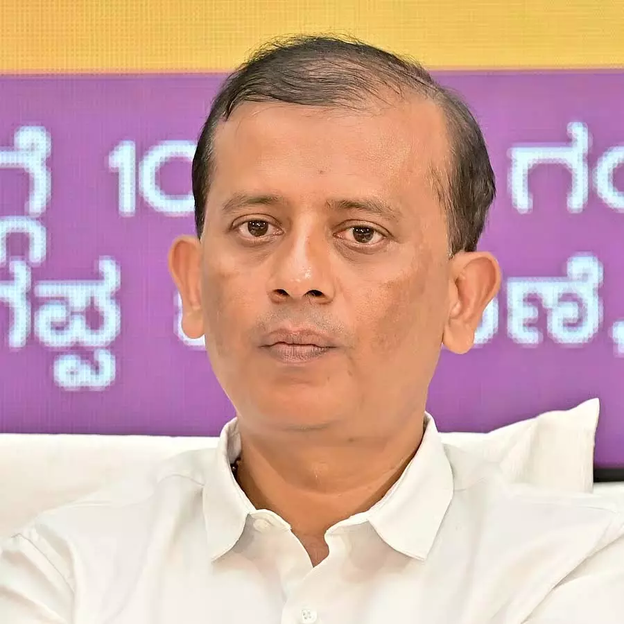 दावणगेरे जिले में भूसुरक्षा योजना के तहत 1.13 करोड़ पृष्ठों का कम्प्यूटरीकरण दावणगेरे जिले में भूसुरक्षा योजना के तहत 1.13 करोड़ पृष्ठों का कम्प्यूटरीकरण