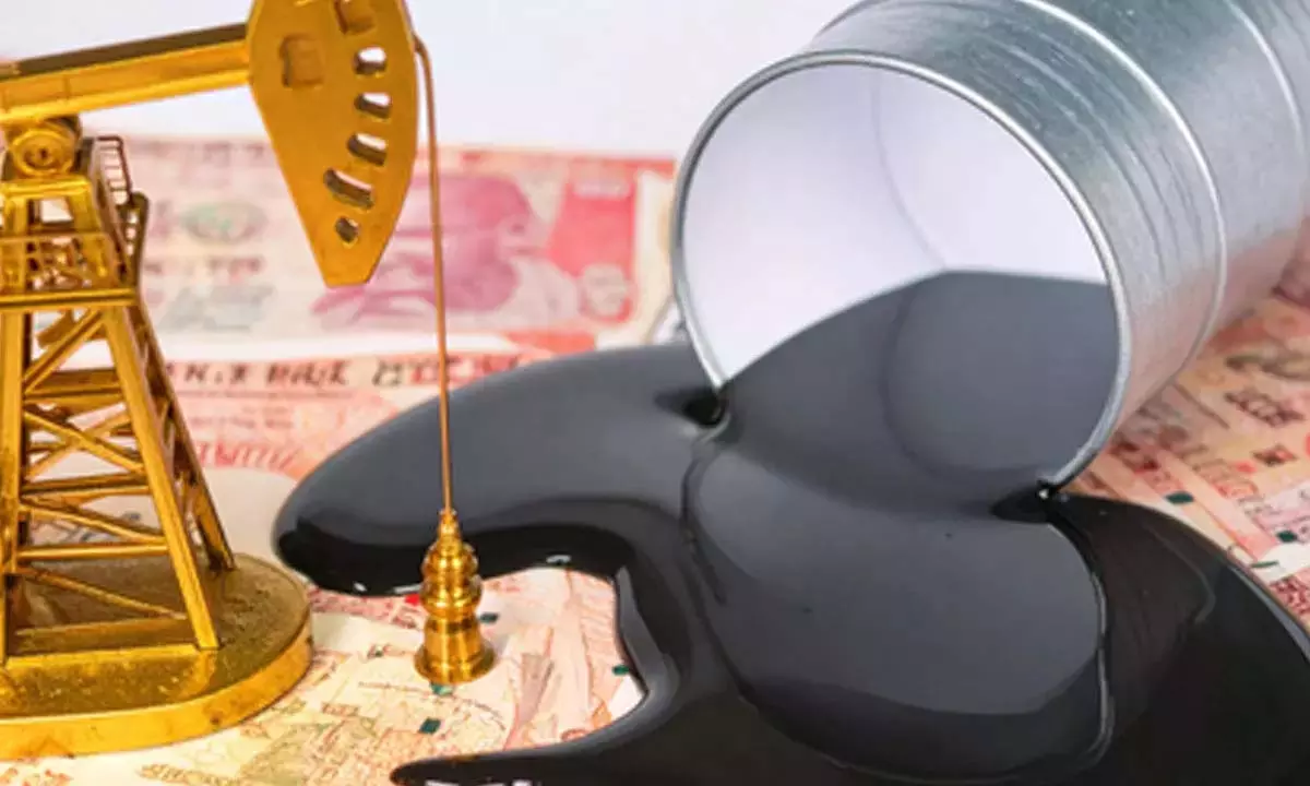 आपूर्ति स्थिर होने और भू-राजनीतिक तनाव कम होने से कच्चे तेल की कीमतों में आ सकता है उछाल आपूर्ति स्थिर होने और भू-राजनीतिक तनाव कम होने से कच्चे तेल की कीमतों में आ सकता है उछाल