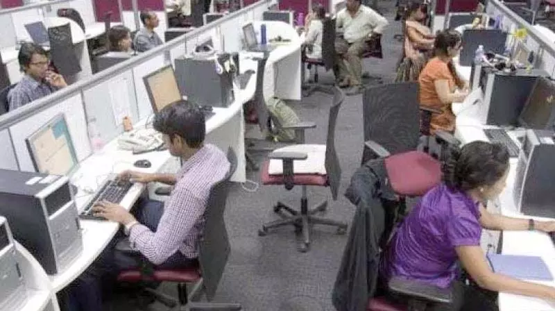 ट्रैफिक जाम को कम करने के लिए IT हब में अलग-अलग लॉगआउट करने का आग्रह किया ट्रैफिक जाम को कम करने के लिए IT हब में अलग-अलग लॉगआउट करने का आग्रह किया